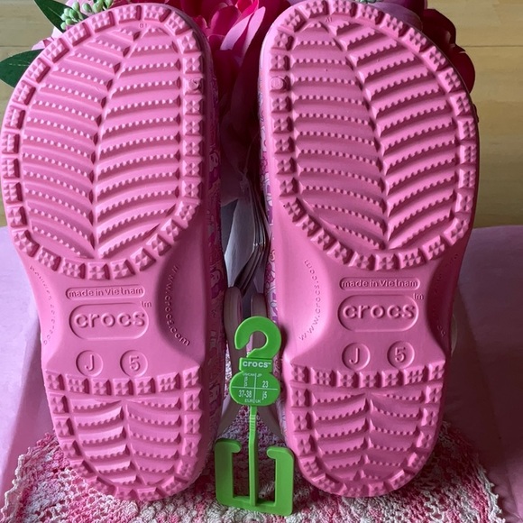 π±ππ± CROCS HELLO KITTY  CLOGS π±ππ± - Picture 15 of 16
